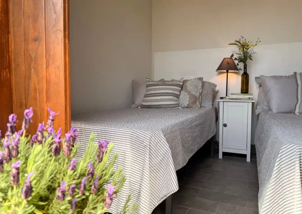 tuscan farmhouse twin bedroom